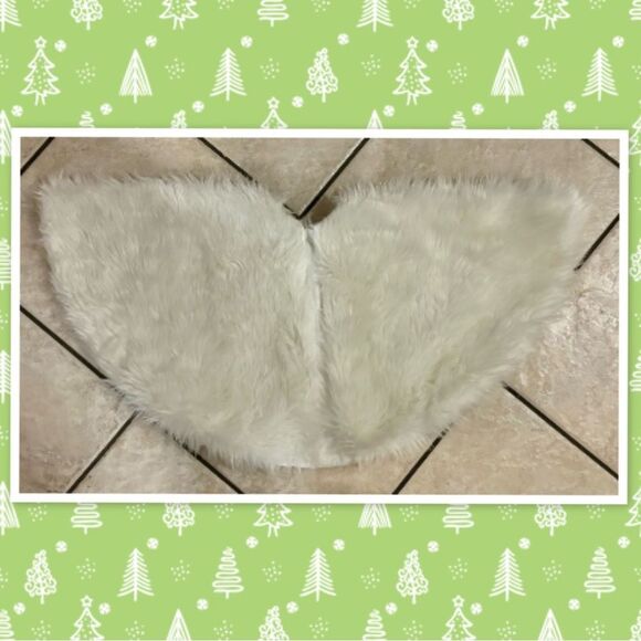 Faux Fur Christmas Tree Skirt Elegant Pure White Xmas Holiday Tree Skirt - Picture 2 of 2